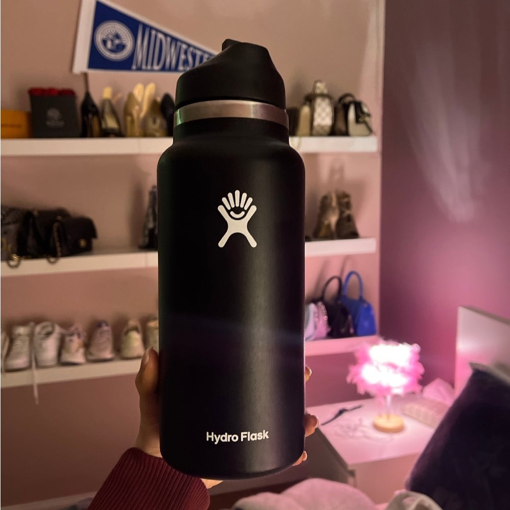 32 oz black hydro flask